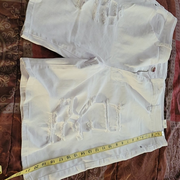 Denim shorts - Picture 1 of 4